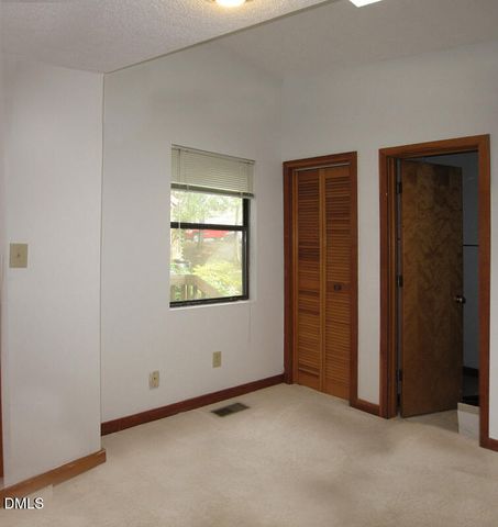 206 Cedarwood Lane, Carrboro, NC 27510