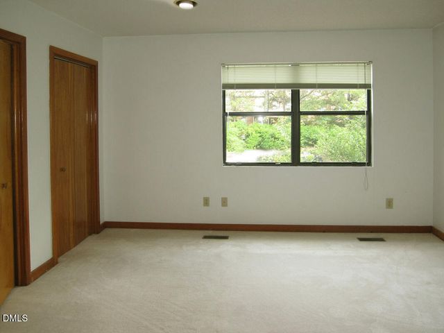 206 Cedarwood Lane, Carrboro, NC 27510