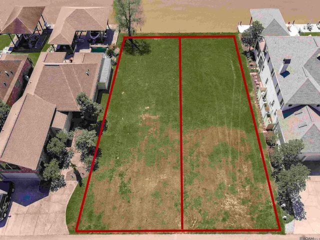 21049 Waterfront East Dr, Maurepas, LA 70449