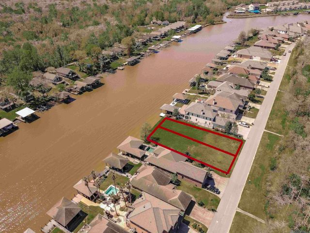 21049 Waterfront East Dr, Maurepas, LA 70449