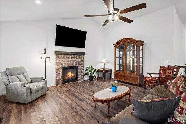 1810 Valley View Circle, Festus, MO 63028