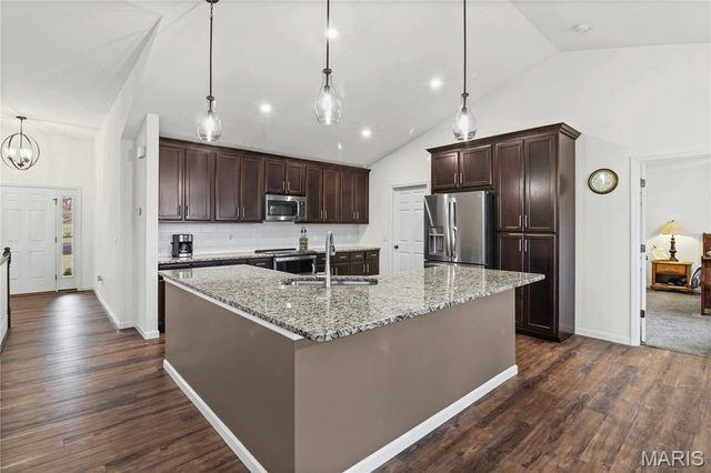 1810 Valley View Circle, Festus, MO 63028