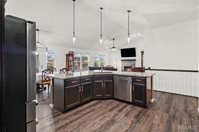 1810 Valley View Circle, Festus, MO 63028