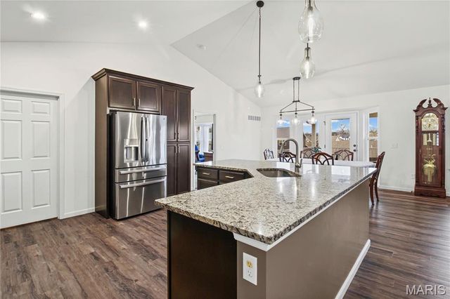 1810 Valley View Circle, Festus, MO 63028