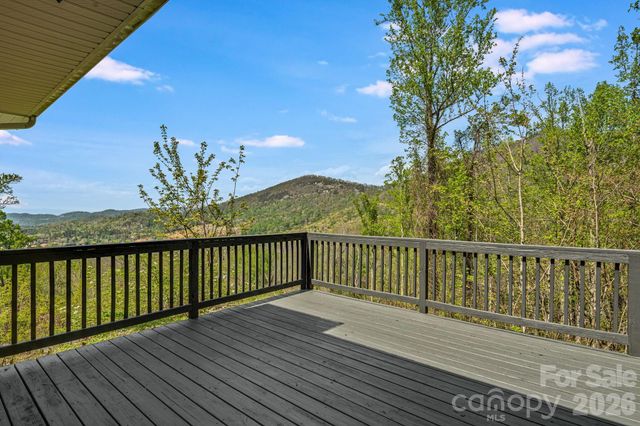 35 Chesten Mountain Drive, Asheville, NC 28803