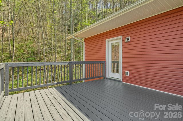 35 Chesten Mountain Drive, Asheville, NC 28803