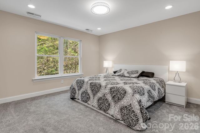 35 Chesten Mountain Drive, Asheville, NC 28803
