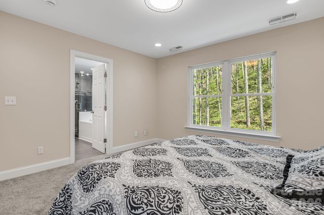 35 Chesten Mountain Drive, Asheville, NC 28803