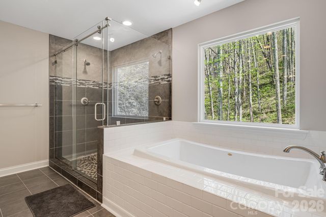 35 Chesten Mountain Drive, Asheville, NC 28803