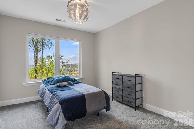 35 Chesten Mountain Drive, Asheville, NC 28803