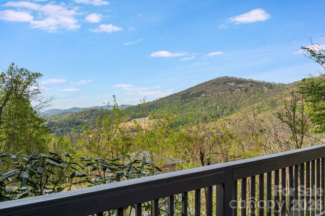 35 Chesten Mountain Drive, Asheville, NC 28803