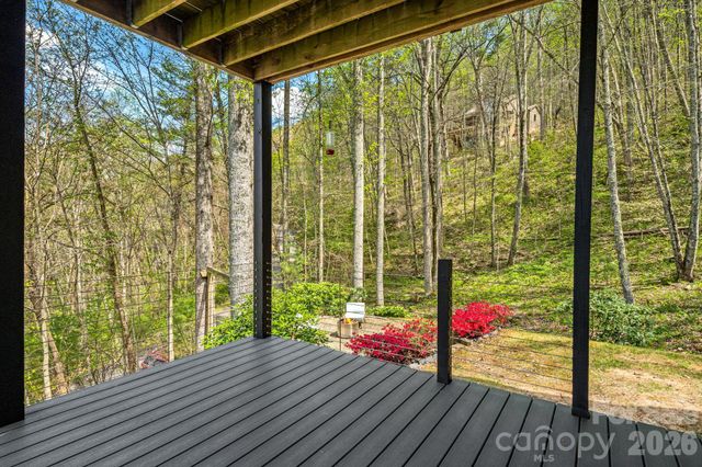 35 Chesten Mountain Drive, Asheville, NC 28803