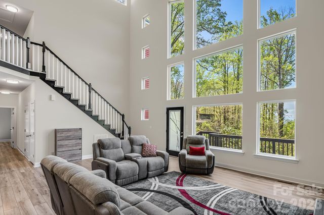 35 Chesten Mountain Drive, Asheville, NC 28803