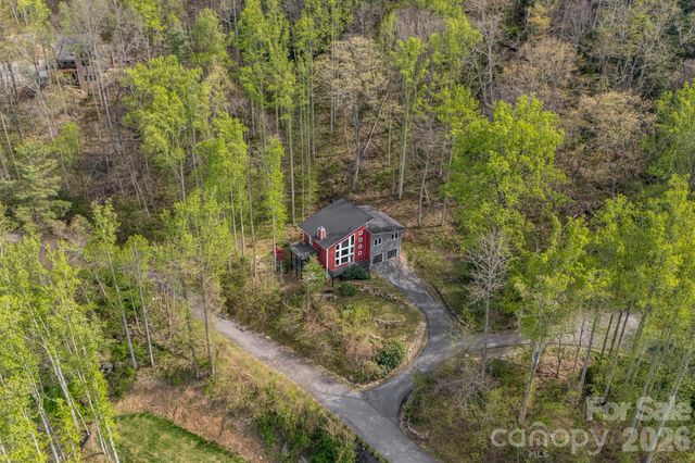35 Chesten Mountain Drive, Asheville, NC 28803