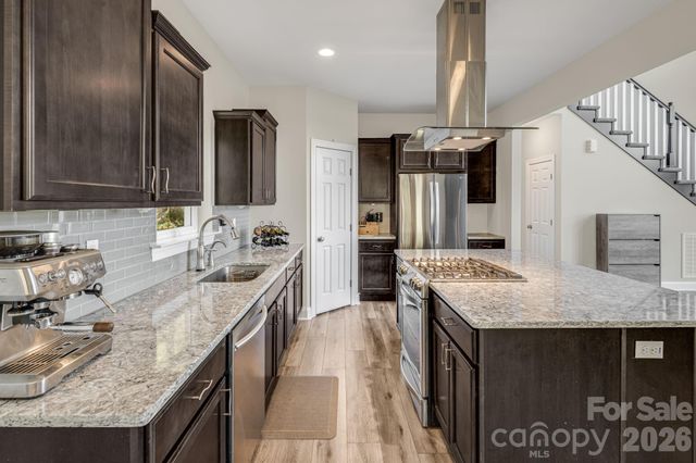 35 Chesten Mountain Drive, Asheville, NC 28803