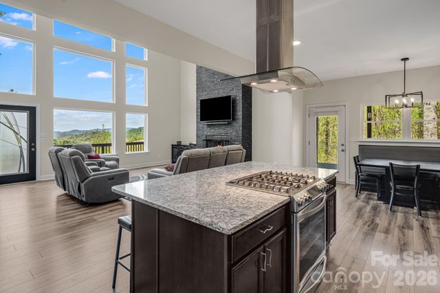 35 Chesten Mountain Drive, Asheville, NC 28803