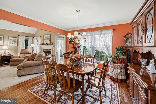 400 LOCUST ST, Halifax, PA 17032