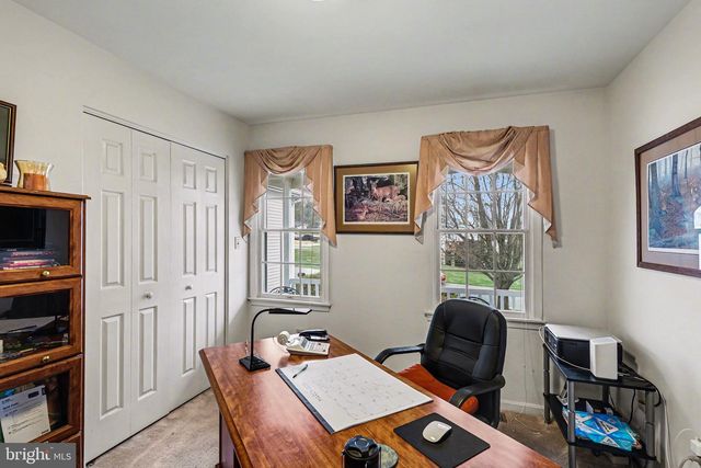 400 LOCUST ST, Halifax, PA 17032