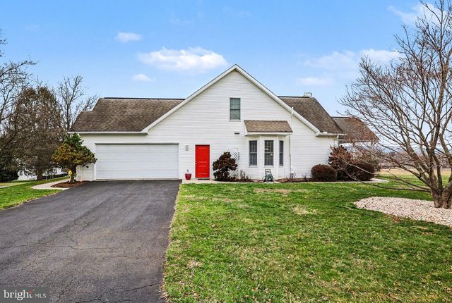 400 LOCUST ST, Halifax, PA 17032