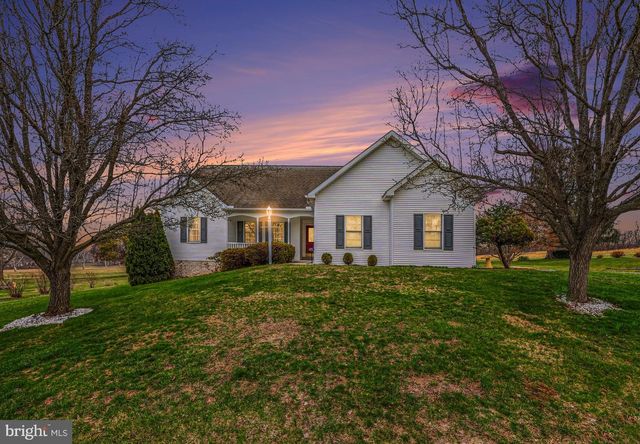 400 LOCUST ST, Halifax, PA 17032