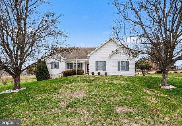 400 LOCUST ST, Halifax, PA 17032