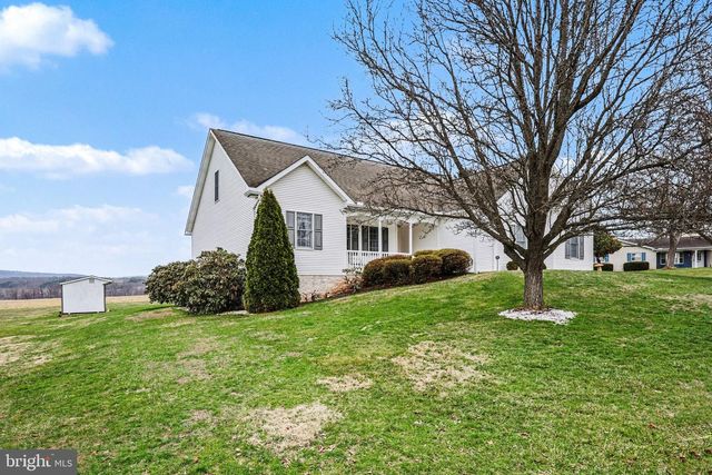 400 LOCUST ST, Halifax, PA 17032