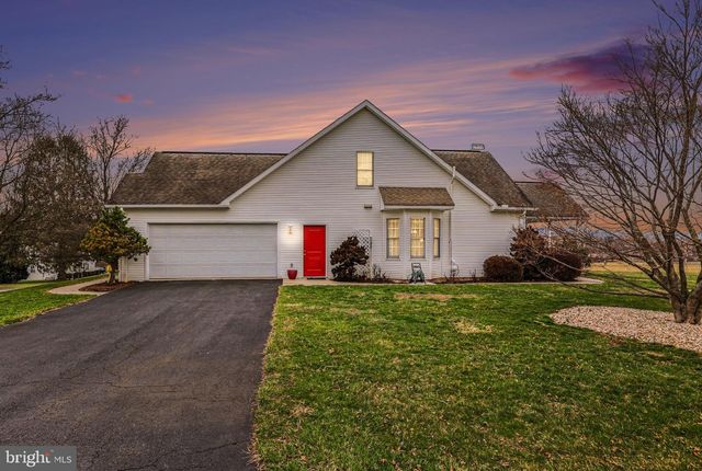 400 LOCUST ST, Halifax, PA 17032