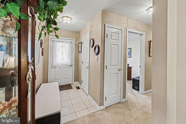 400 LOCUST ST, Halifax, PA 17032