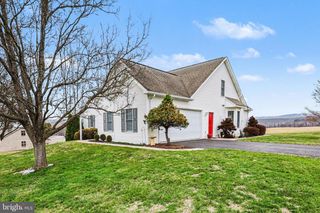 400 LOCUST ST, Halifax, PA 17032