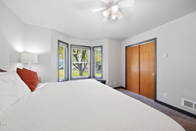 951 NE Lena Place, Bend, OR 97701