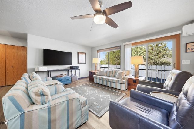 951 NE Lena Place, Bend, OR 97701