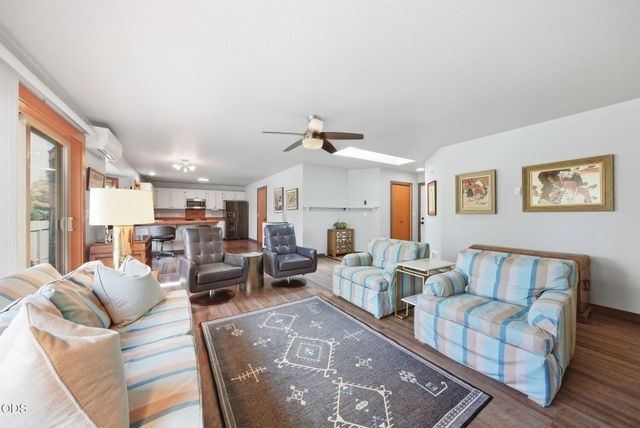 951 NE Lena Place, Bend, OR 97701