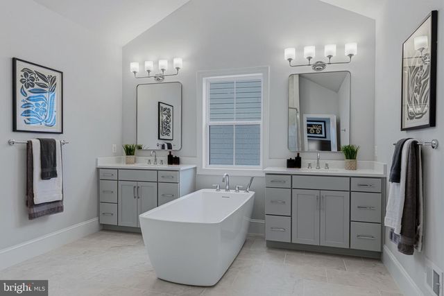 2316 JOHN MARSHALL DR, Arlington, VA 22205