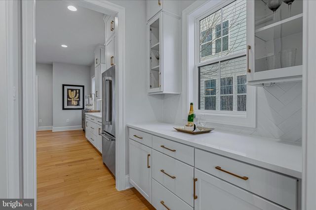 2316 JOHN MARSHALL DR, Arlington, VA 22205