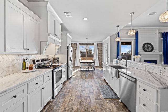 125 Mayberry Dr, Cabot, AR 72023