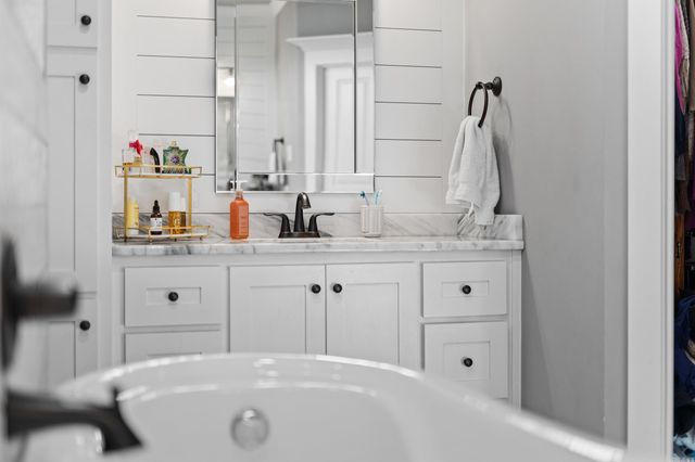 125 Mayberry Dr, Cabot, AR 72023