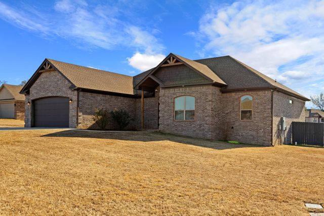 125 Mayberry Dr, Cabot, AR 72023