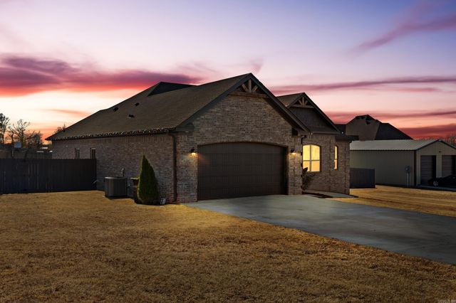 125 Mayberry Dr, Cabot, AR 72023