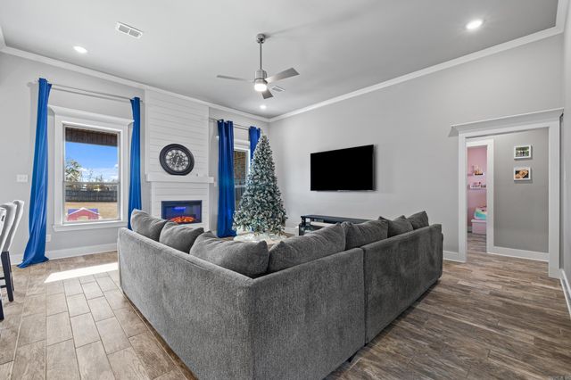 125 Mayberry Dr, Cabot, AR 72023