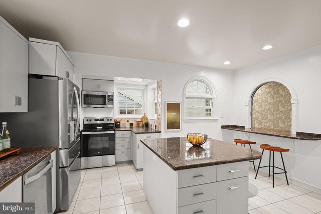 5714 HUNTINGTON PKWY, Bethesda, MD 20814