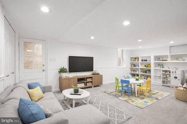 5714 HUNTINGTON PKWY, Bethesda, MD 20814