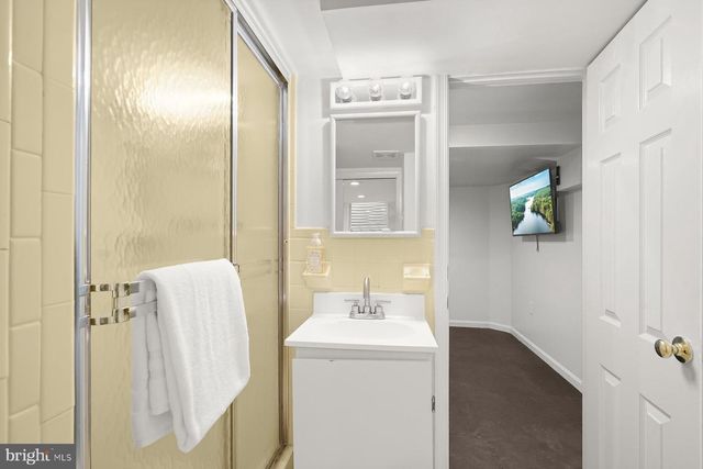 5714 HUNTINGTON PKWY, Bethesda, MD 20814