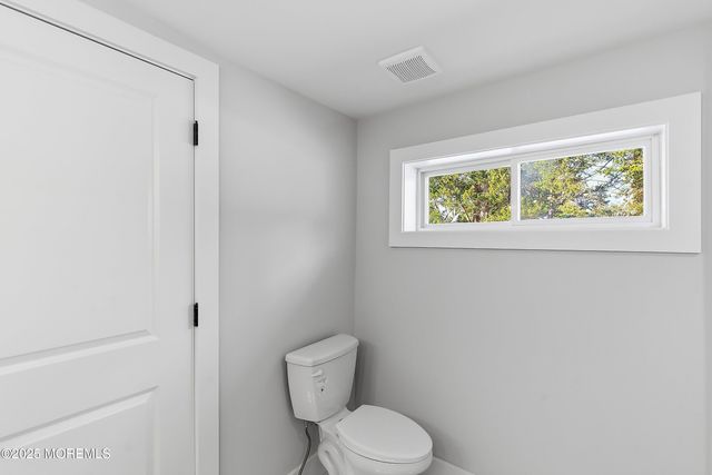 630 E Bay Avenue, Barnegat, NJ 08005