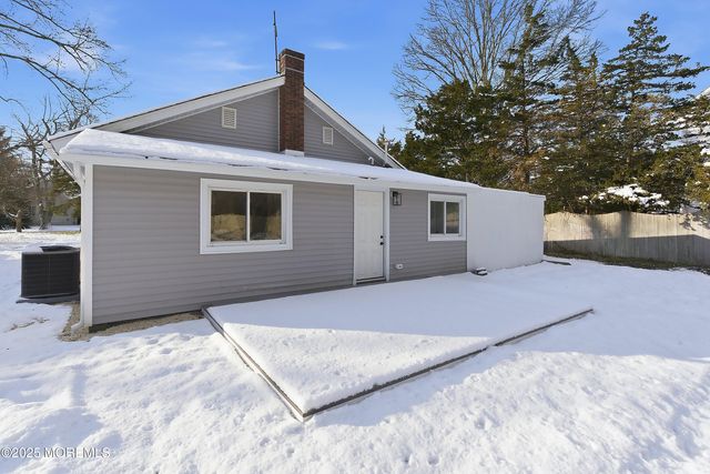 630 E Bay Avenue, Barnegat, NJ 08005