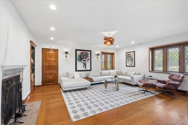66 Lockwood Road, Scarsdale, NY 10583