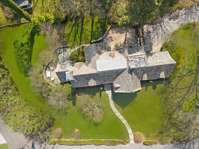 66 Lockwood Road, Scarsdale, NY 10583