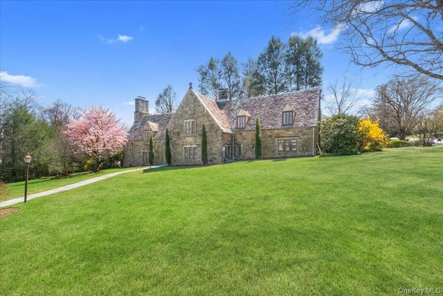 66 Lockwood Road, Scarsdale, NY 10583