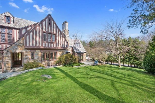 66 Lockwood Road, Scarsdale, NY 10583