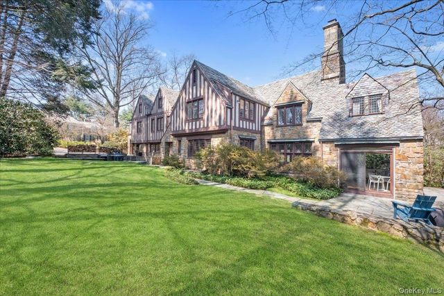 66 Lockwood Road, Scarsdale, NY 10583