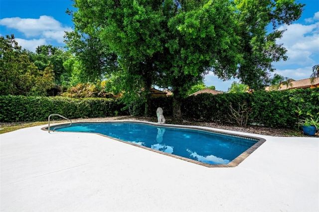 3721 MONARCH DRIVE, Tampa, FL 33618